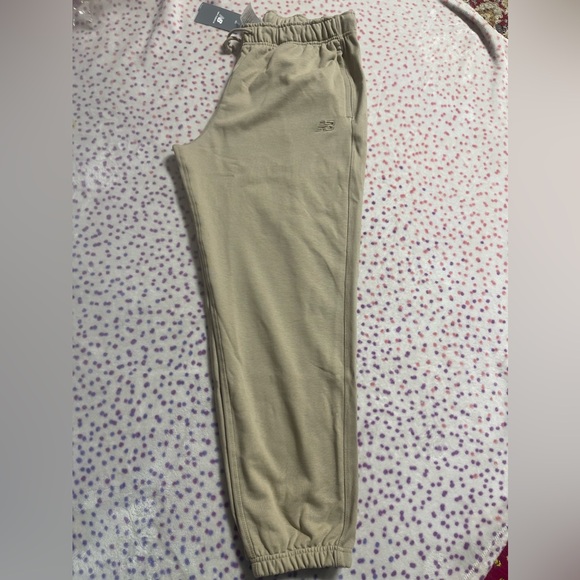 New balance pants size large new with tag - Picture 11 of 11
